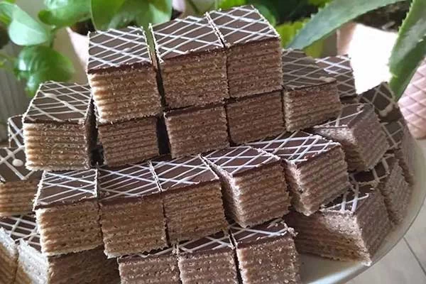 کالری شیرینی میکادو