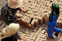 سکوت غمناک غروب بر کودکان ساکن کوره‌ها؛ نادیده گرفته‌شده در نظام اجتماعی