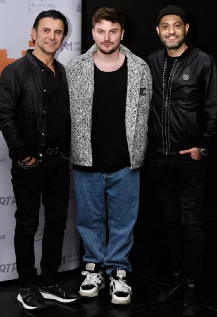 photo_2025-11-19_10-31-43