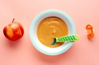 میوه را خام به نوزاد بدهیم یا پخته ؟