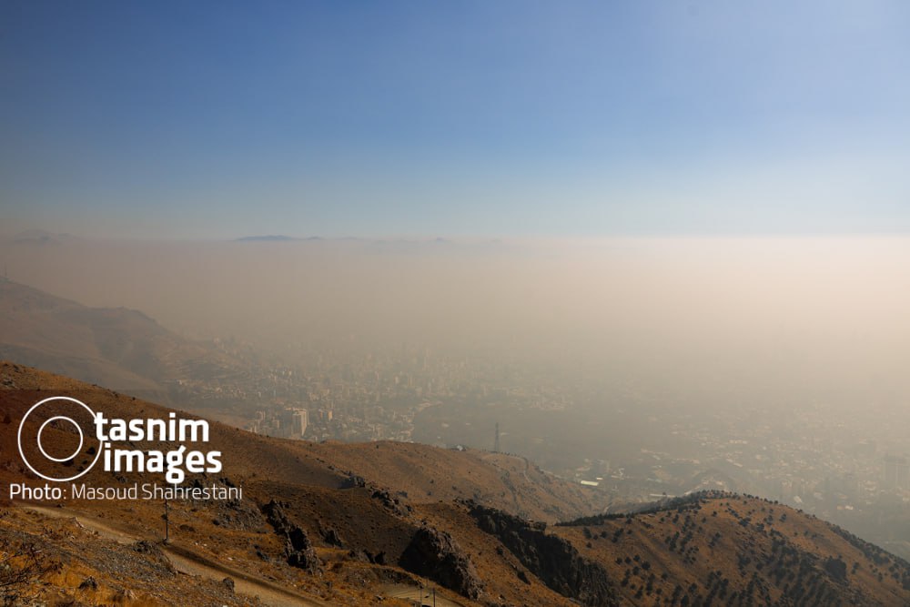 تهران زیر چتر دود