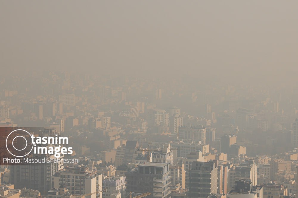 تهران زیر چتر دود