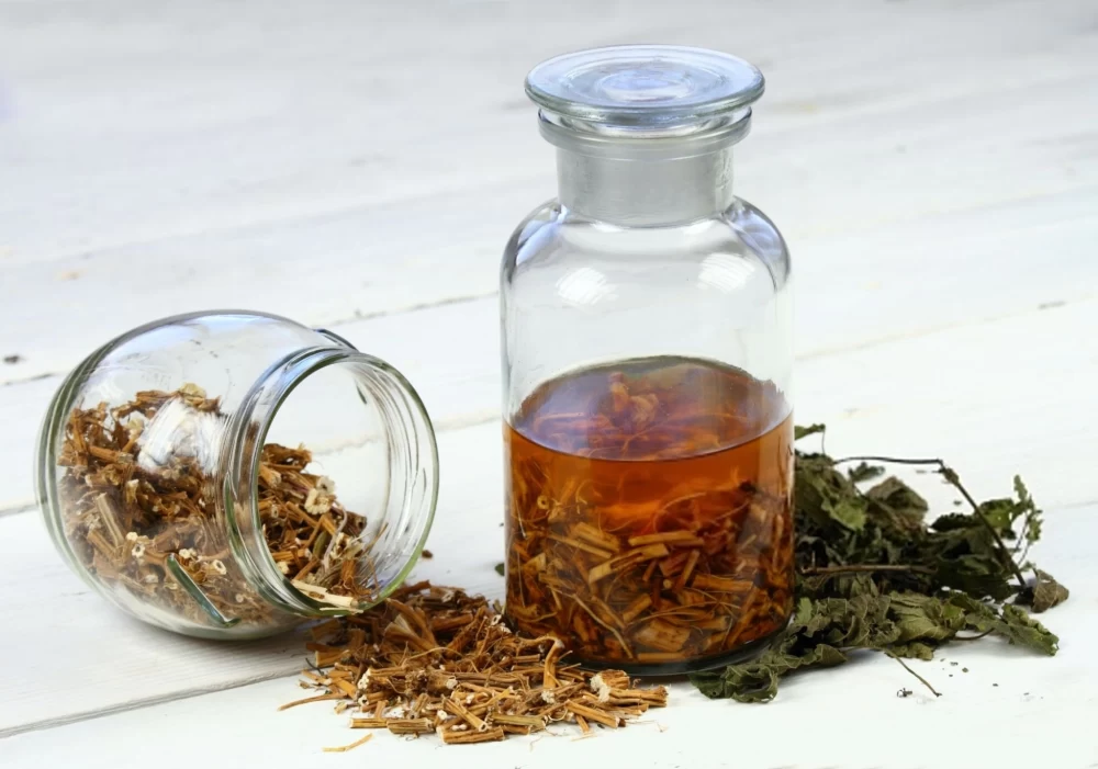 عرق شش گیاه برای چی خوبه؟ 7 فایده مهم عرق شش گیاه!