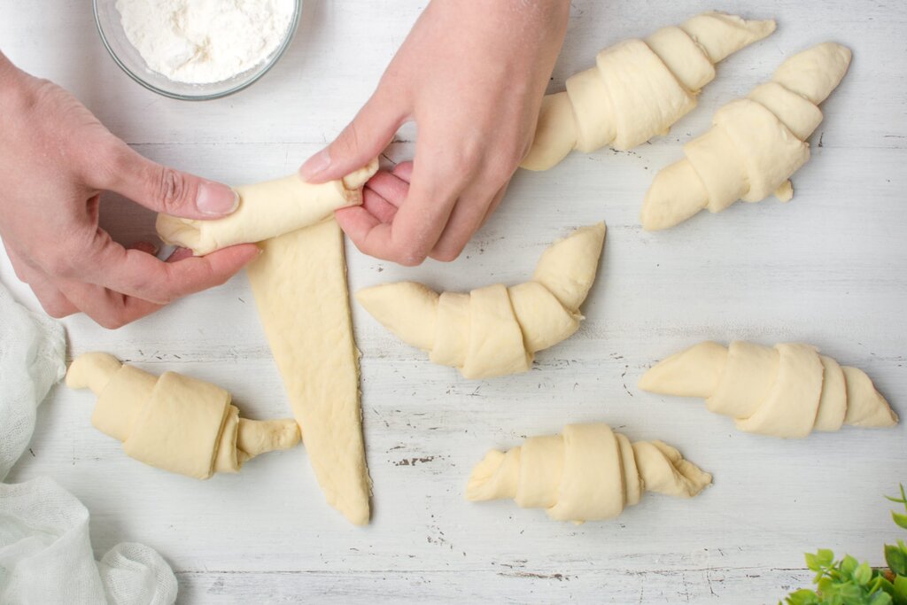 طرز تهیه کروسان سریع با خمیر هزارلا | فوت و فن پخت کروسان خانگی به سادهترین روش