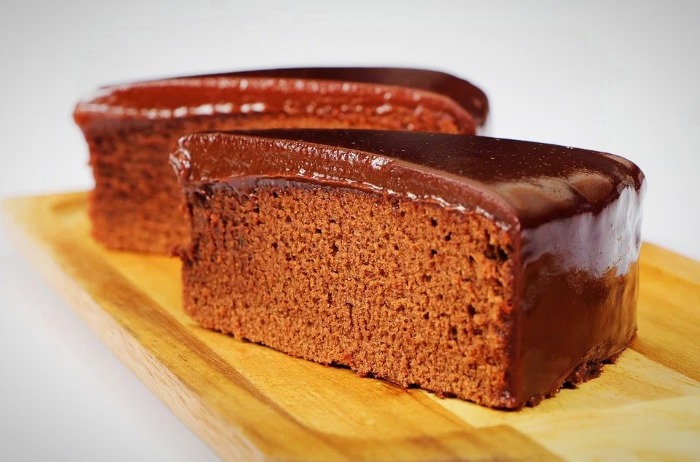 طرز تهیه کیک کاکائویی با شیر