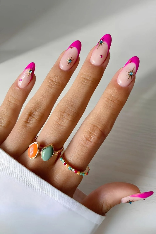 مدل ناخن فرنچ صورتی