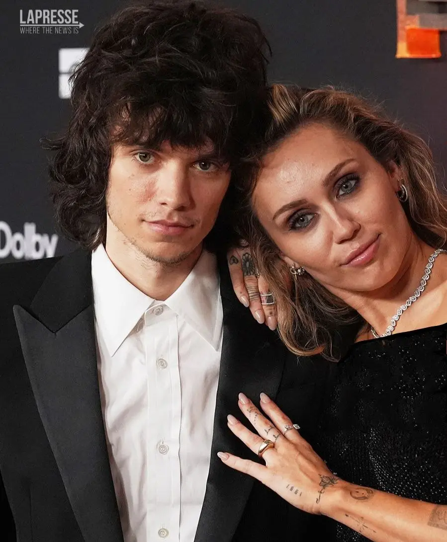 photo_2025-12-03_23-43-25