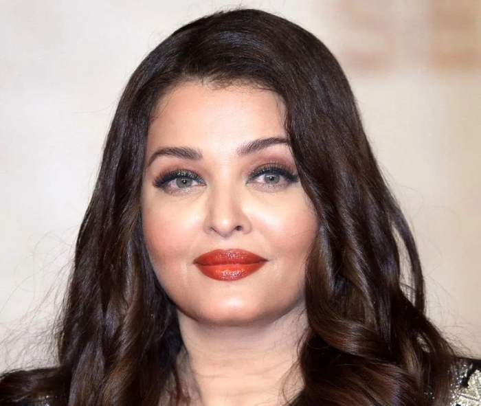 تیپ پرحاشیه آیشواریا رای، ستاره برجسته بالیوود + تصاویر