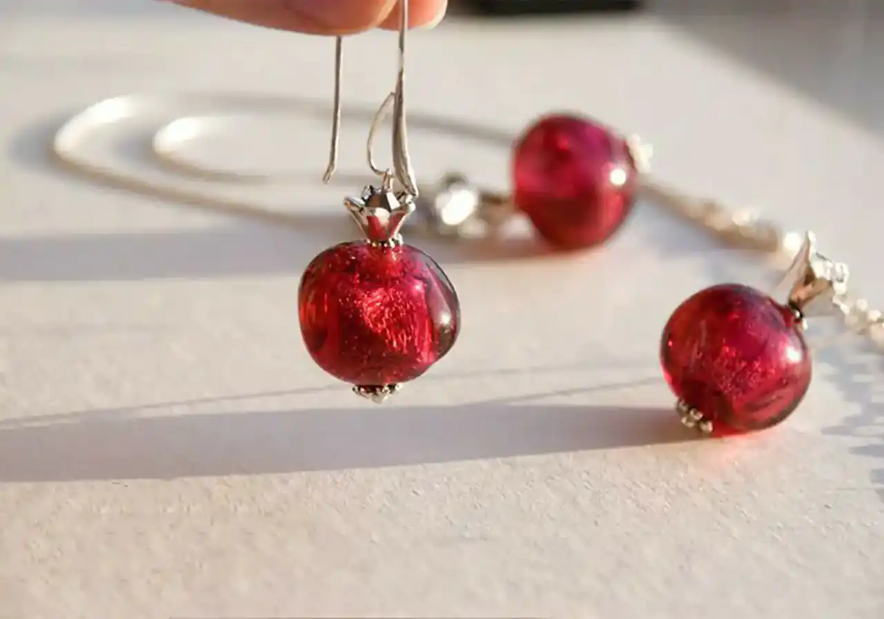 گوشواره‌های یلدایی شیک و خاص؛ زیباترین مدل‌ها برای شب یلدا + عکس