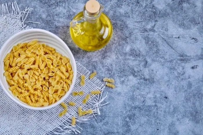 ایراد سالاد ماکارونی سفت و خشک چیست؟