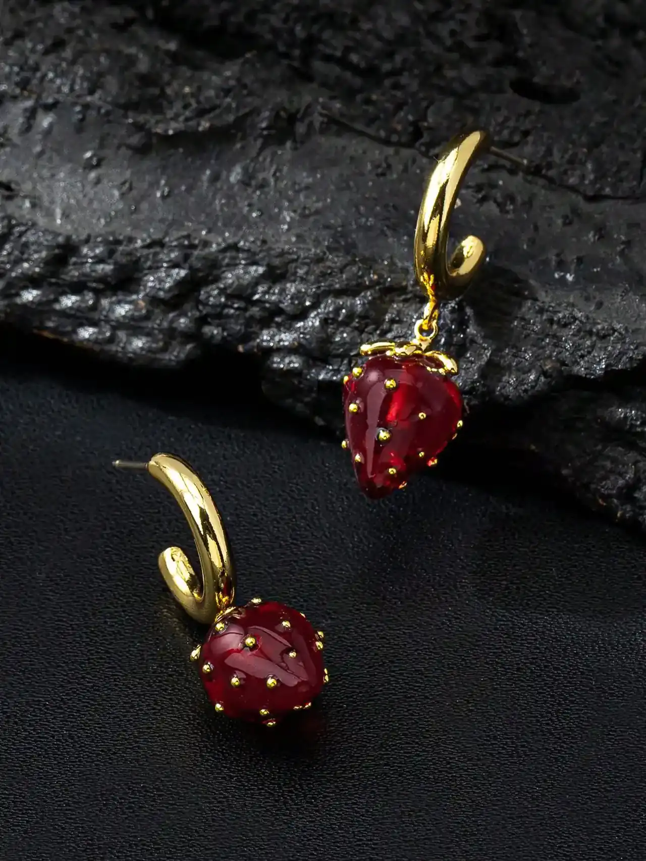 گوشواره‌های یلدایی شیک و خاص؛ زیباترین مدل‌ها برای شب یلدا + عکس