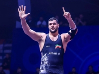 آقای دبیر بگذار پسرم از ایران برود تا فنا نشود