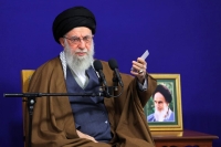 دیدار خانواده شهدای اقتدار با رهبر انقلاب در روز میلاد امیرالمومنین علیه‌السلام