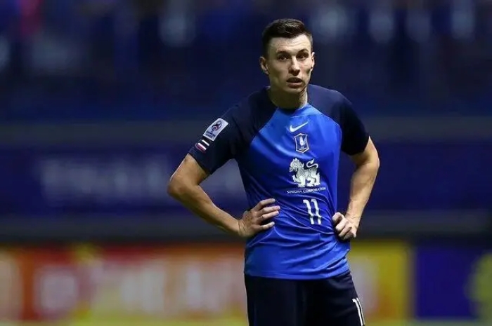 تناقض بزرگ در نقل‌وانتقالات پرسپولیس؛ پرداخت میلیون‌دلاری برای مهاجم 300 هزار دلاری!