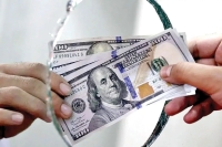جهش دلار توافقی در دوشنبه 15 دی 1404؛ حواله‌ها به کانال 128 هزار رسید