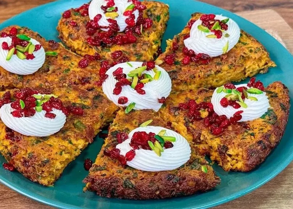 طرز تهیه کوکو هویج زعفرانی مجلسی