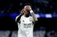 تصویری از ملاقات وینیسیوس و کیم کارداشیان در پاریس!