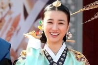 نگاهی به چهره معصوم و 18 سالگی «پارک ها سان» در اولین سریال کارنامه‌اش / سفر در زمان با ملکه اینهیون