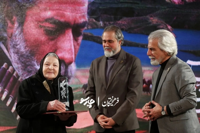 بزرگداشت آزیتا لاچینی، محسن روشن و اسفندیار شهیدی در کاخ جشنواره 44