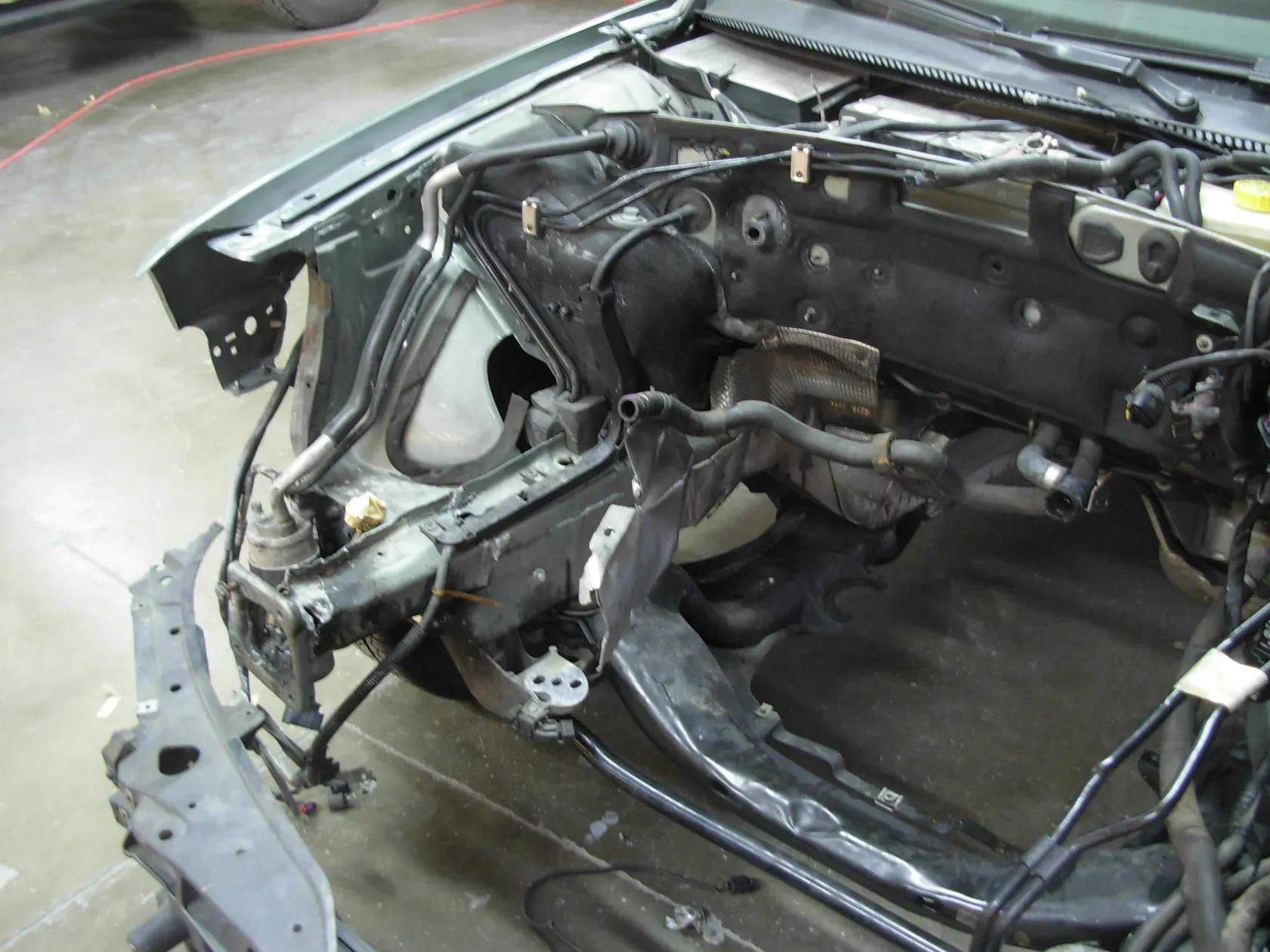 دیواره آتش خودرو؛ اجزای پنهان ایمنی و عملکردی که هر راننده‌ای باید بشناسد