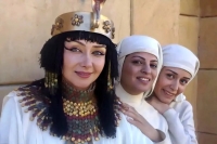 وداع تلخ فریبا مرتضوی با روح‌انگیز شمس / اشک‌های بی‌امانِ ستاره «یوسف پیامبر» در سوگِ بانویِ شورای صیانت