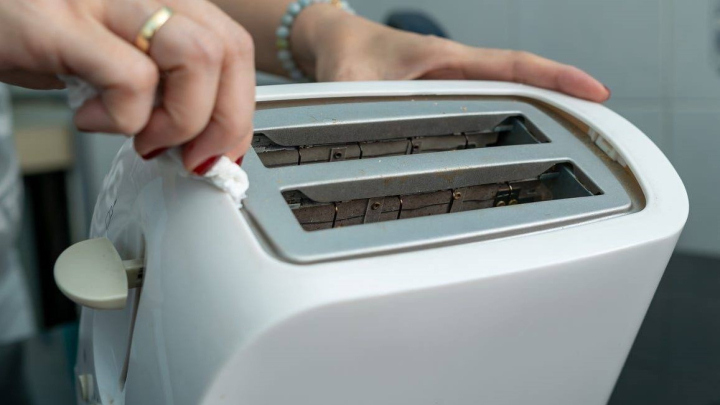 نکات مهم درباره تمیز کردن آون توستر