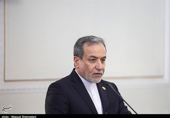 عراقچی در حال گفتگو با طرف عمانی است