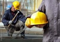 کارگر ایرانی برای خرید یک دلار باید 120 دقیقه کار کند؛ در امارات 6 دقیقه!