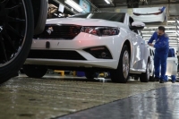 عبور ایران‌خودرو از مجموع تولید سال 1403 یک ماه زودتر از پایان سال