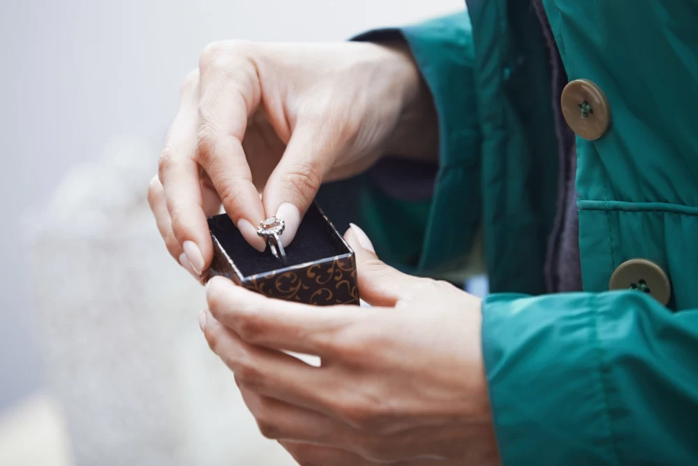 طلای سفید و رنگ پوست