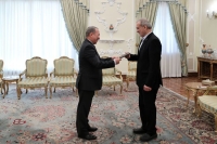 دعوت از پزشکیان برای سفر به قرقیزستان