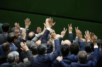 کنایه روزنامه جمهوری اسلامی به تندروی های اخیر، امان از مسلمانی ما!