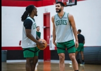 اولین تمرین امینی با بوستون سلتیکس:  بسکتبالیست ایرانی در جمع غول‌های NBA (عکس)