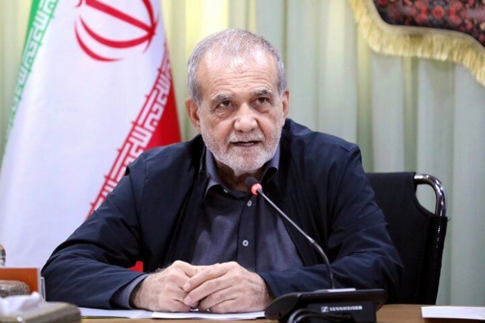 پزشکیان: لفاظی‌های ترامپ را در عمل جواب می‌دهیم