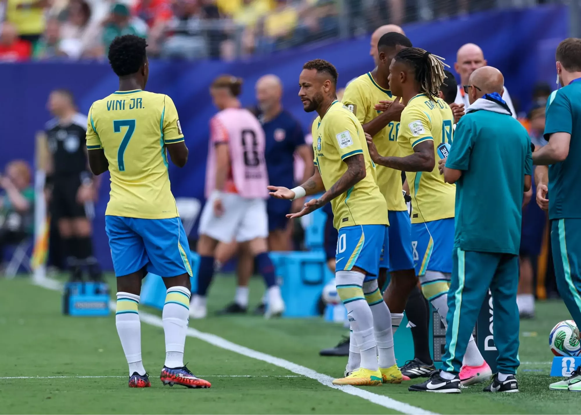 2490557