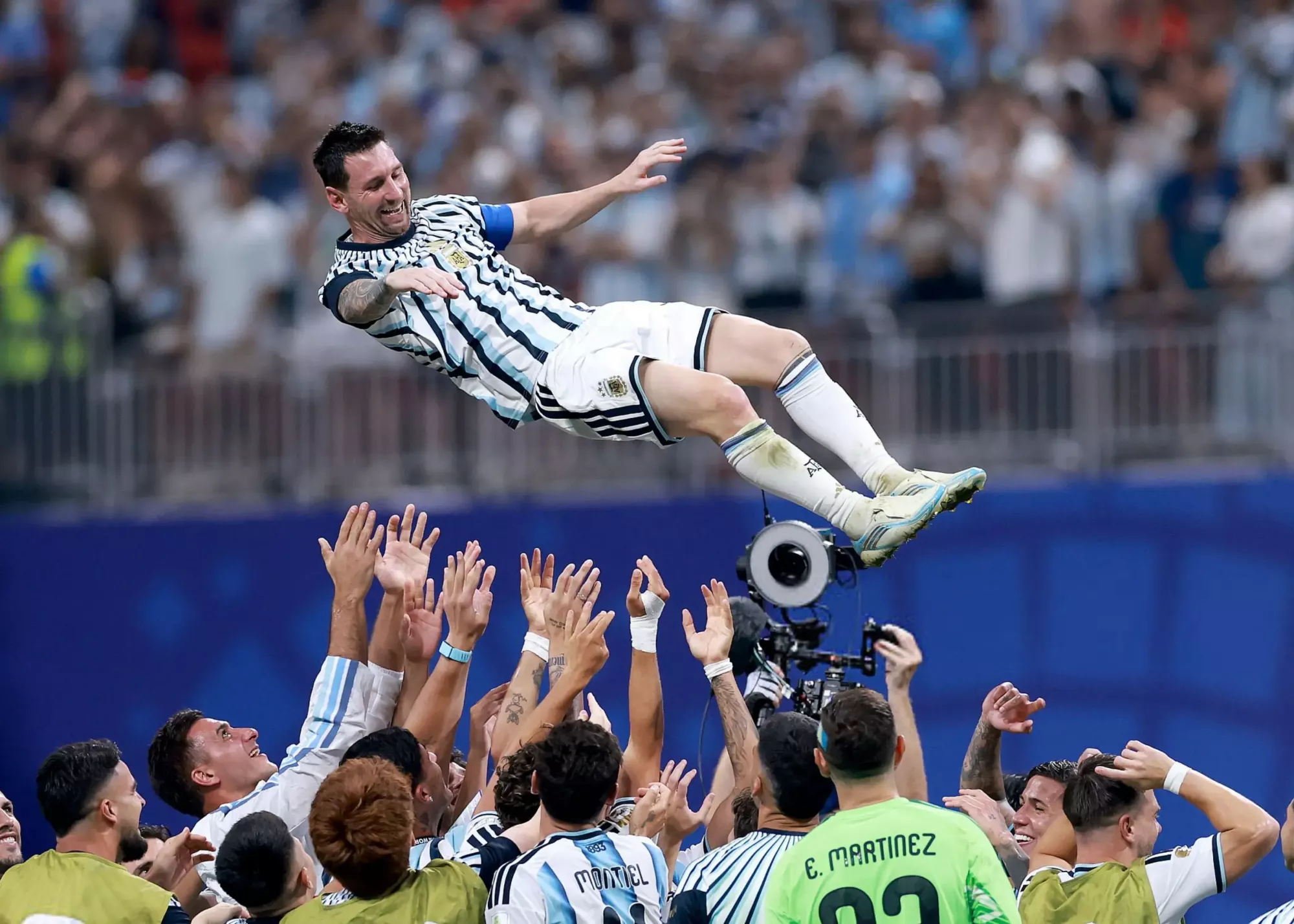 2492780