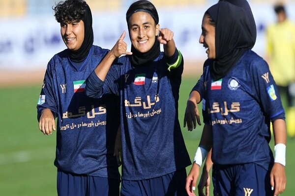 استارت داغ زنان در بازار نقل‌وانتقالات/ معمای نیمکت مدعیان در فوتبال